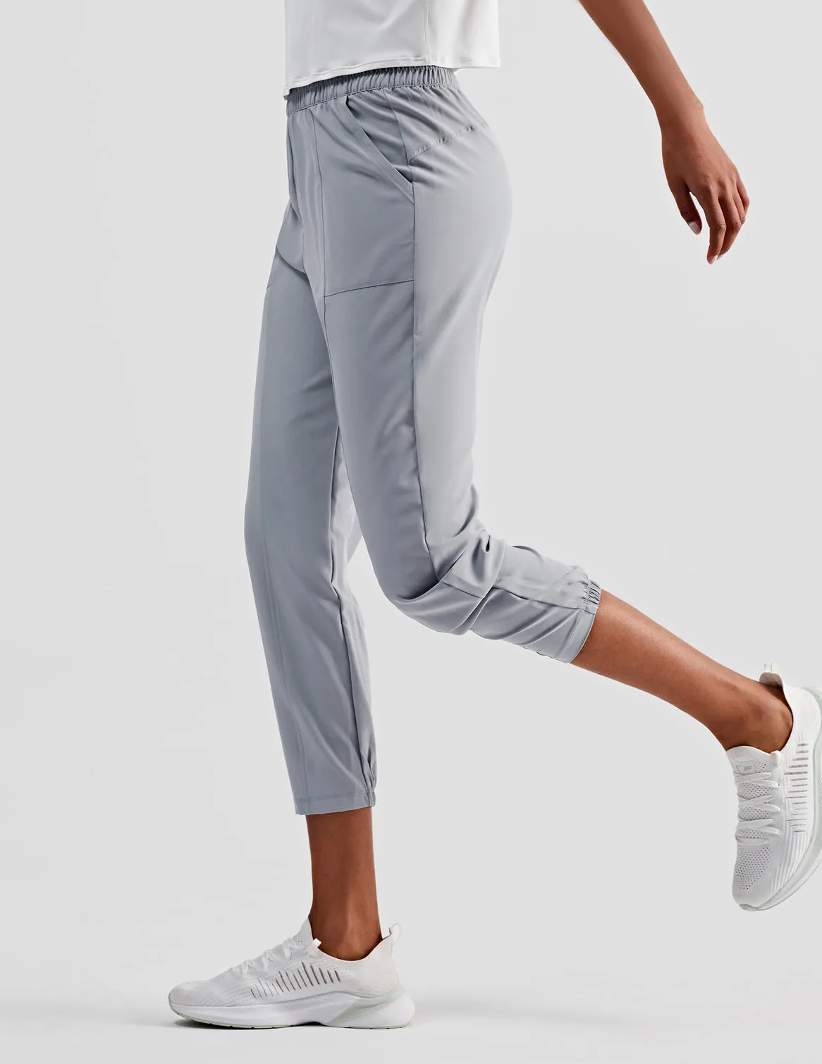 Athletic Cargo Pants Cropped