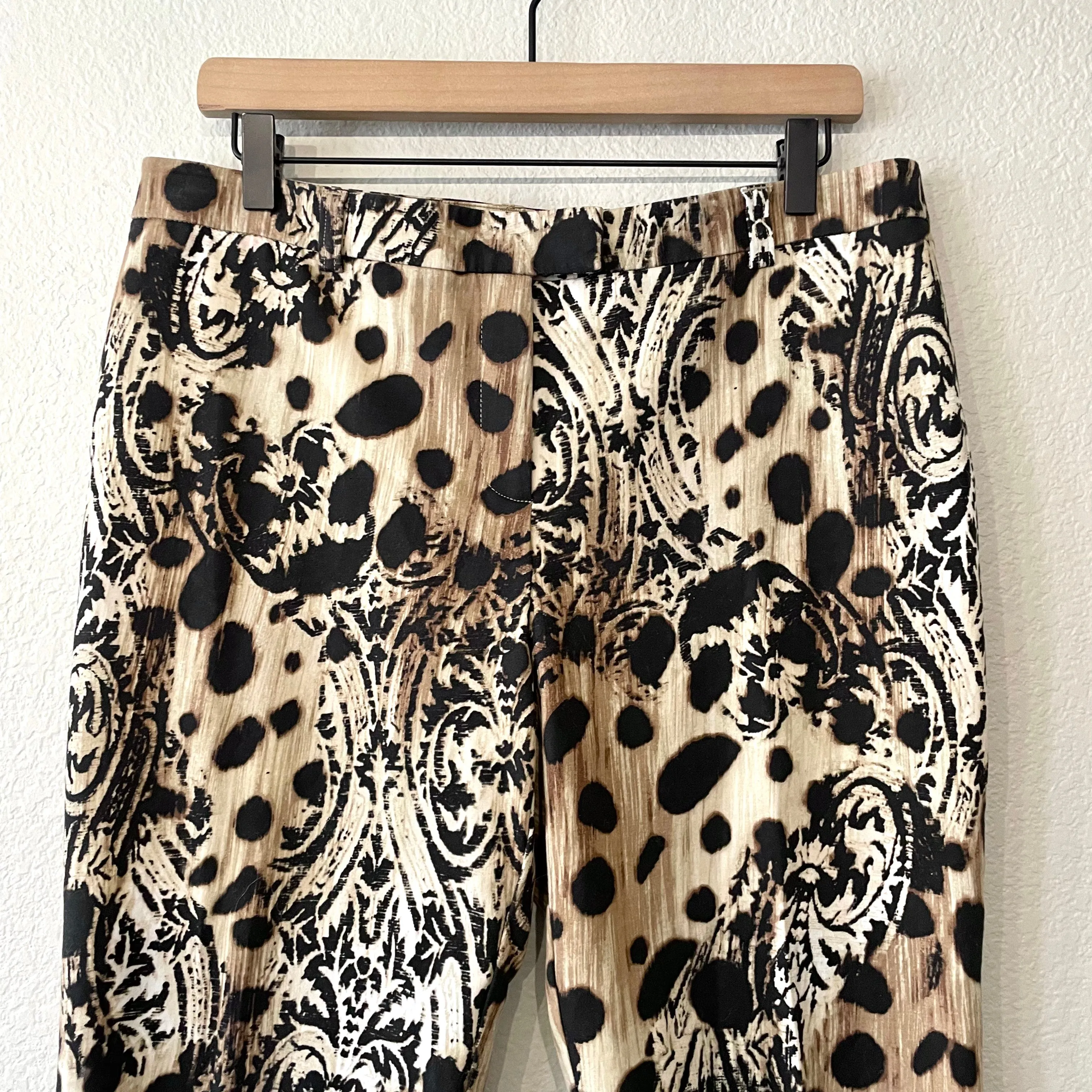 Filigree Animal Print Crop Pants