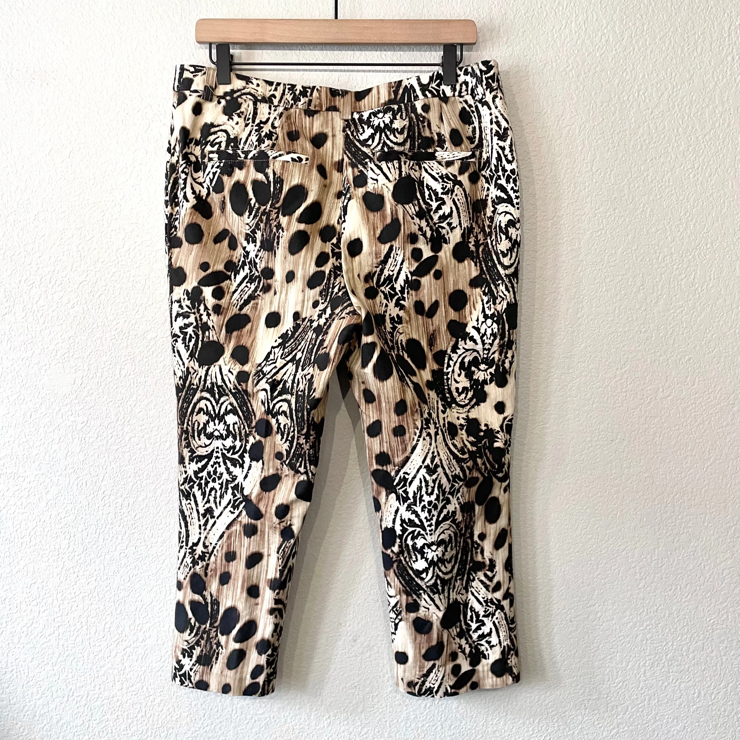 Filigree Animal Print Crop Pants