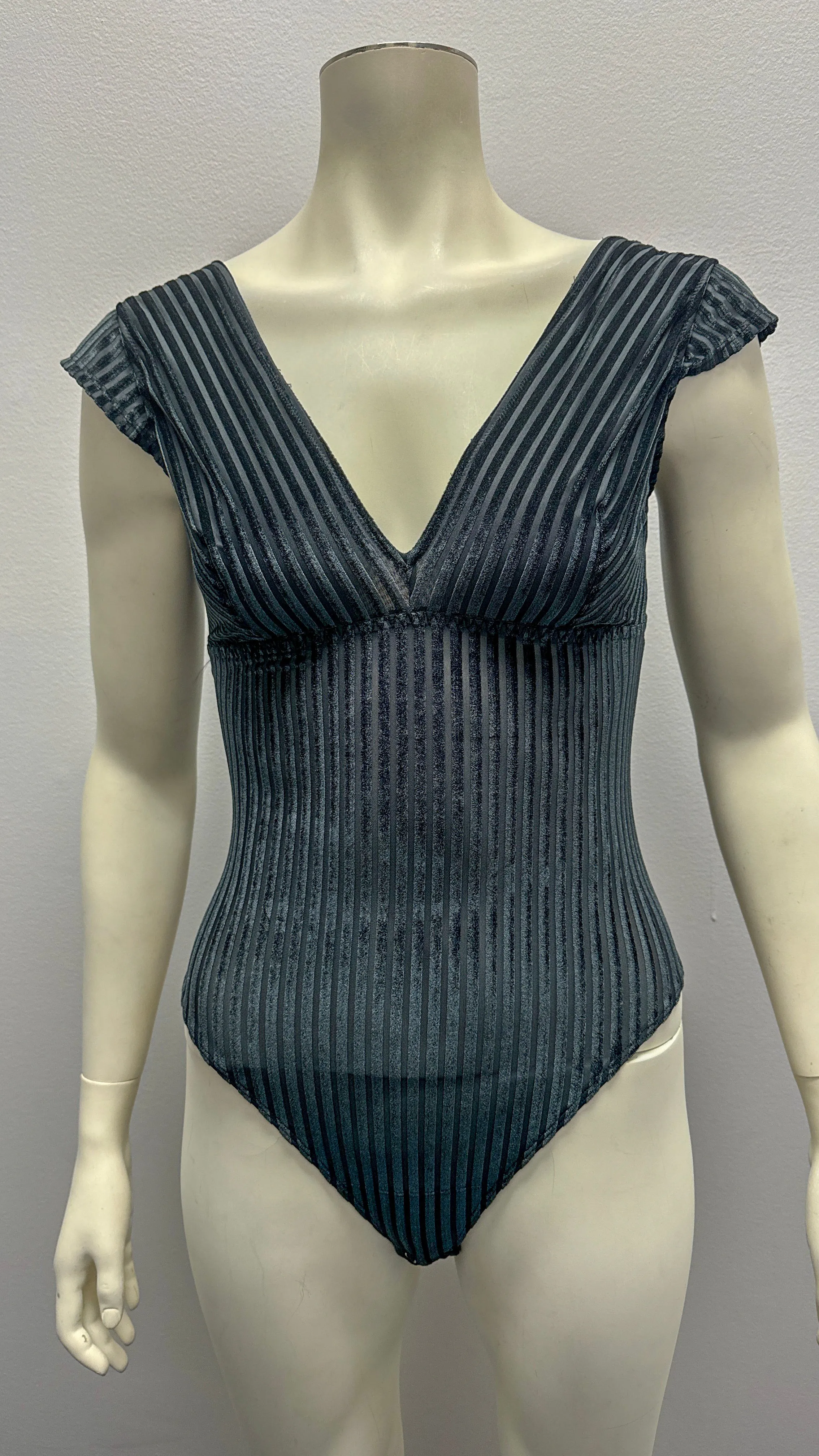 HOLLISTER Gilly Hicks Ribbed Velour V-Neck Cheeky  Bodysuit  Medium