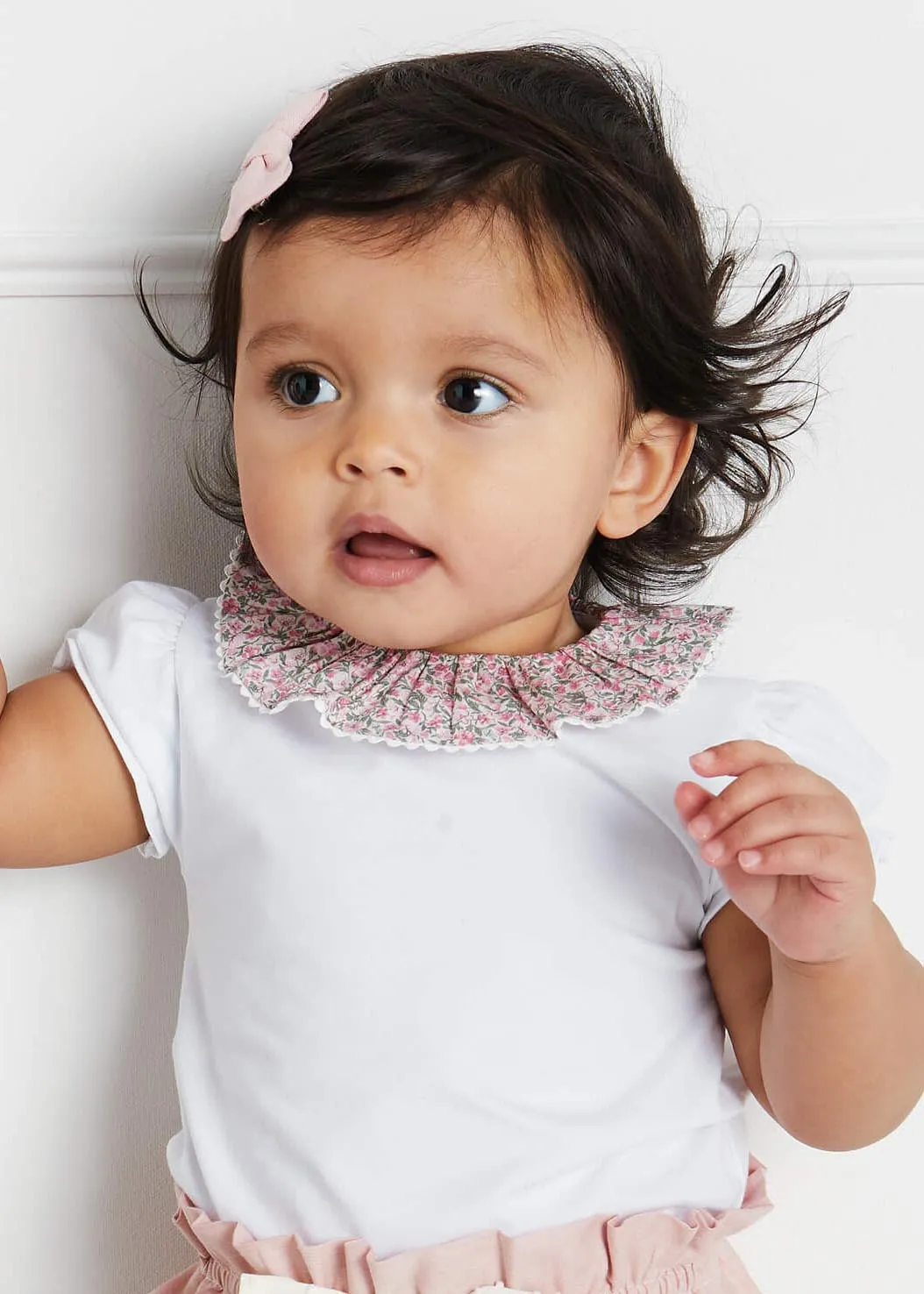 Light Floral Ruffle Collar Short Sleeve Bodysuit in Pink (0mths-2yrs)