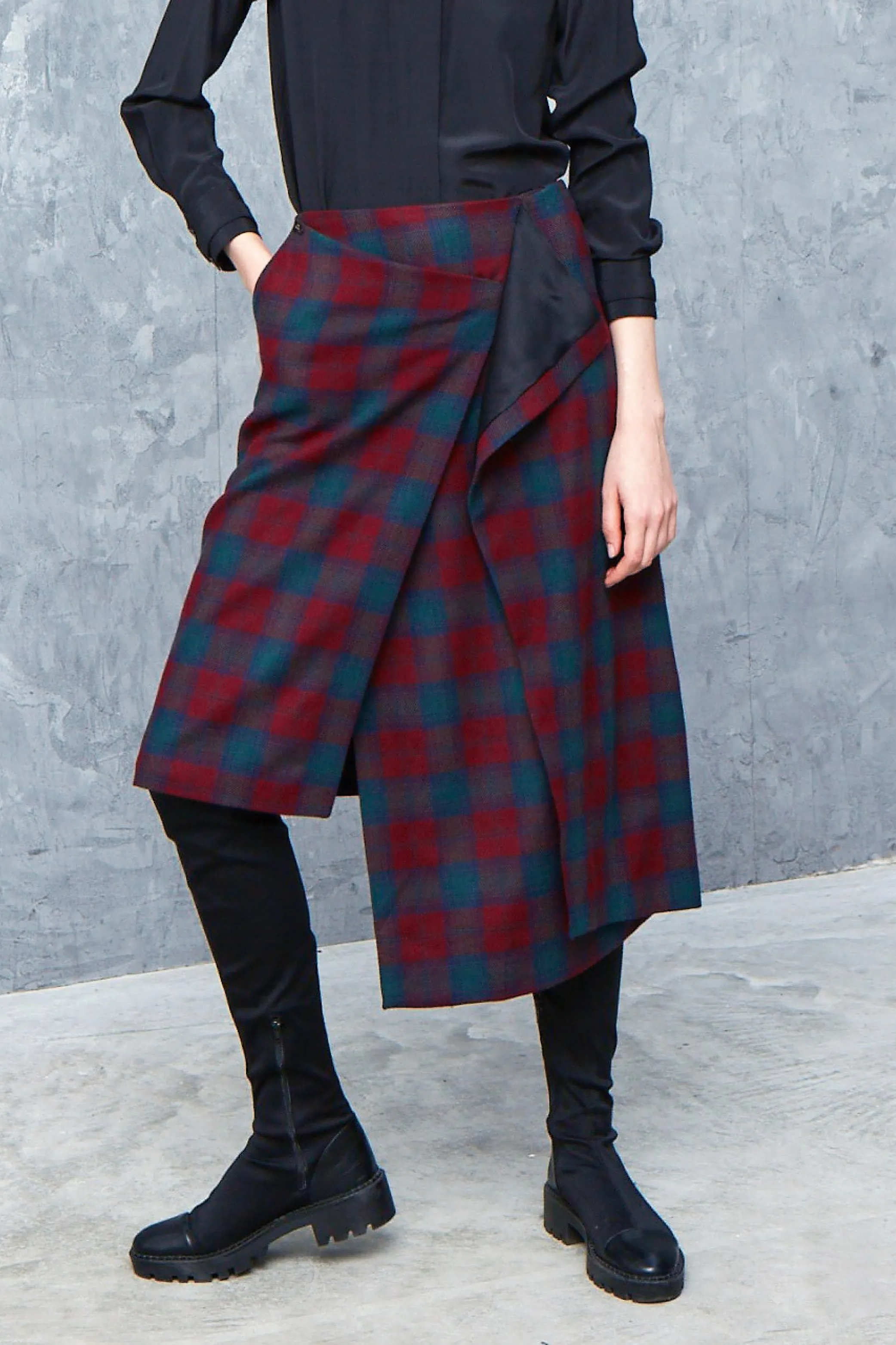 LINDSAY tartan - wool asymmetrical skirt