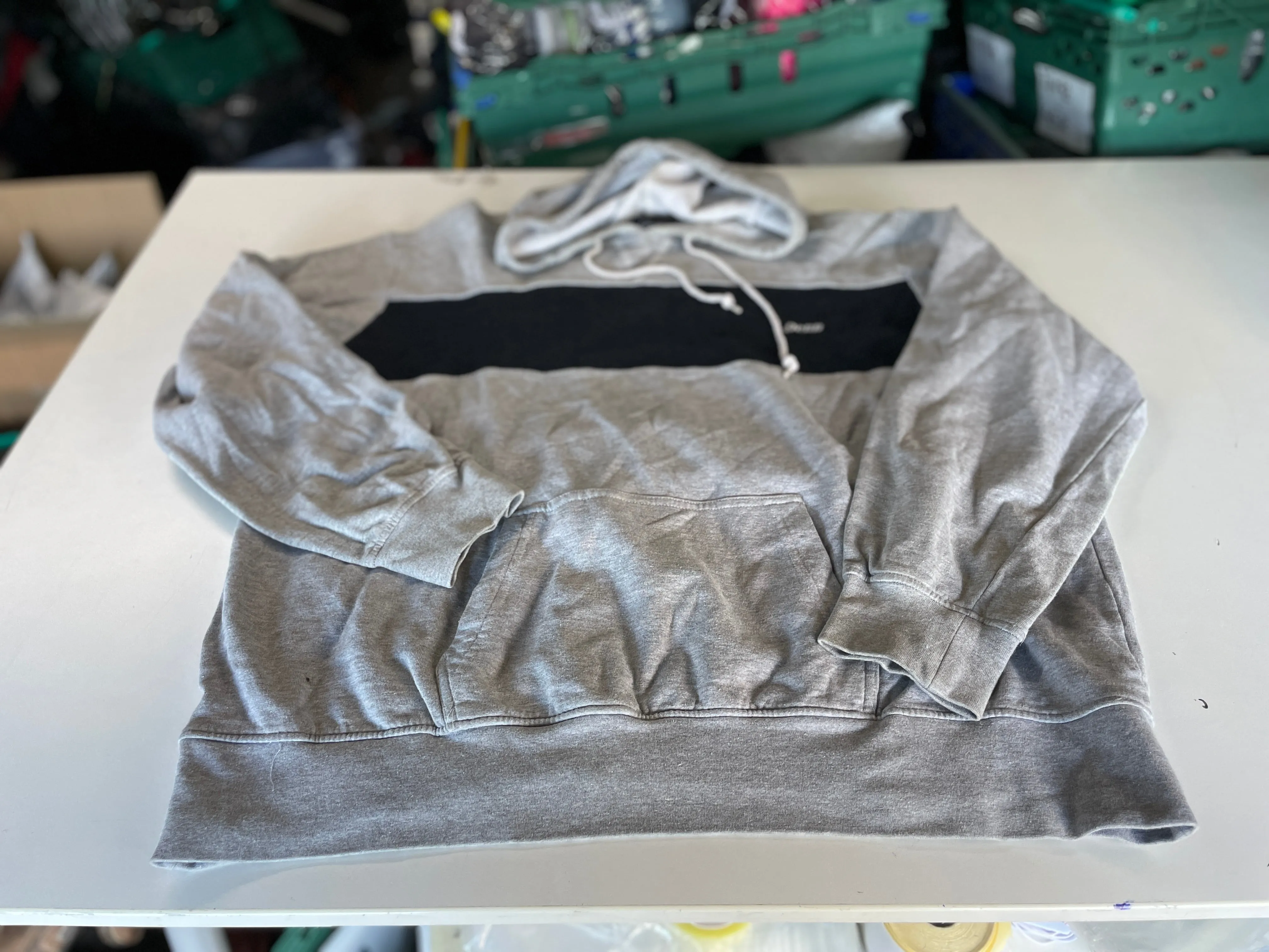 Vintage grey hoodie  pullover hoodie size Medium L 25 W 23 SKU. 5303